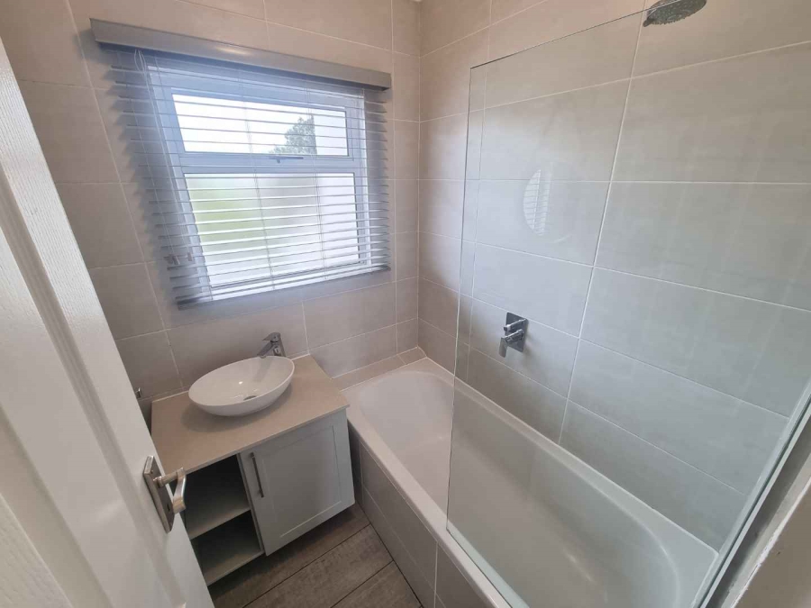 2 Bedroom Property for Sale in Claremont Western Cape
